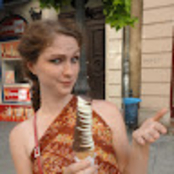 Meet your Posher, Karen - Picture 1 of 1